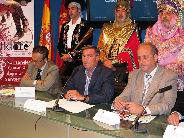 Ruiz Abellán anima a los organizadores de las fiestas de Santomera a conseguir la Declaración de Interés Turístico Nacional - 1, Foto 1