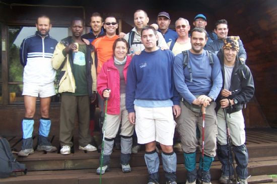 La Concejalía de Deportes felicita a los miembros del Club Senderista de Totana que recientemente ascendieron el Kilimanjaro, Foto 2