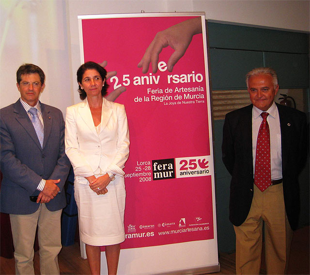 Inmaculada García subraya la importancia de Feramur como muestra de que la “artesanía regional está viva y mira al futuro” - 1, Foto 1