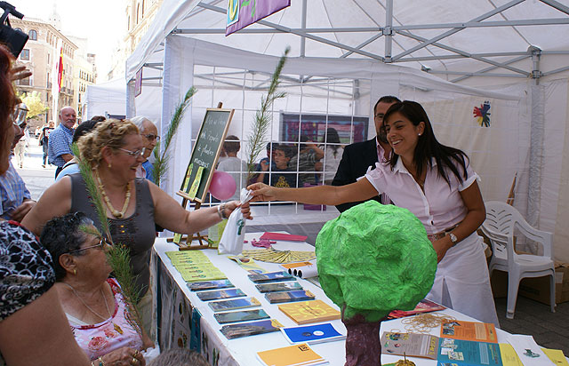 Centenares de niños participan en los talleres de educación ambiental organizados con motivo del ‘Día del Árbol’ - 1, Foto 1
