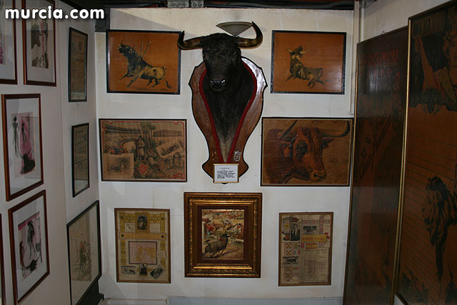 El mundo de los toros seg�n los pintores murcianos - 24