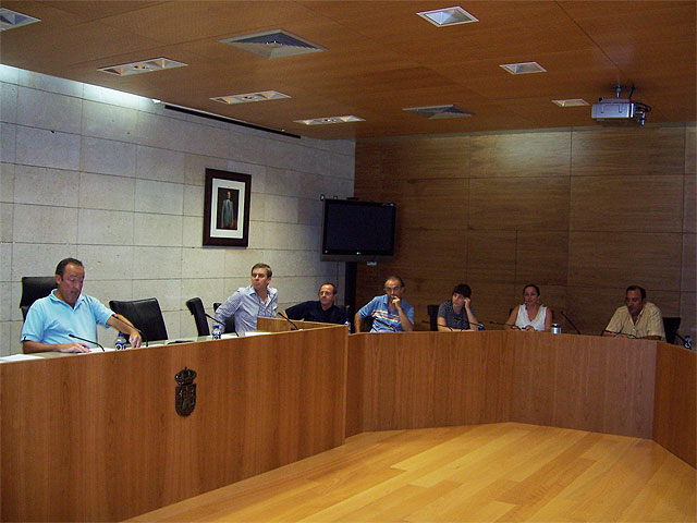 El Consejo Escolar Municipal ha acordado que el 9 de diciembre, el 14 de abril y el 4 de mayo sean días no lectivos en los colegios del municipio, Foto 1