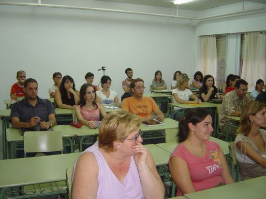 La Escuela Oficial de Idiomas volverá a abrir el plazo de matriculación de las plazas que queden libres para este curso del 22 al 23 de septiembre, Foto 1