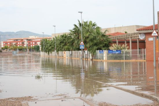Ponen en marcha un plan de prevención y actuación en los imbornales y recepctores de aguas pluviales, Foto 2