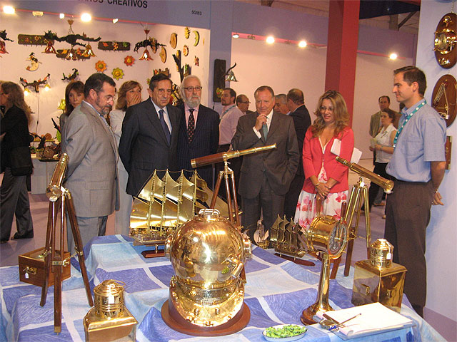 Economía promociona la participación de nueve artesanos murcianos en Intergift 2008 - 1, Foto 1