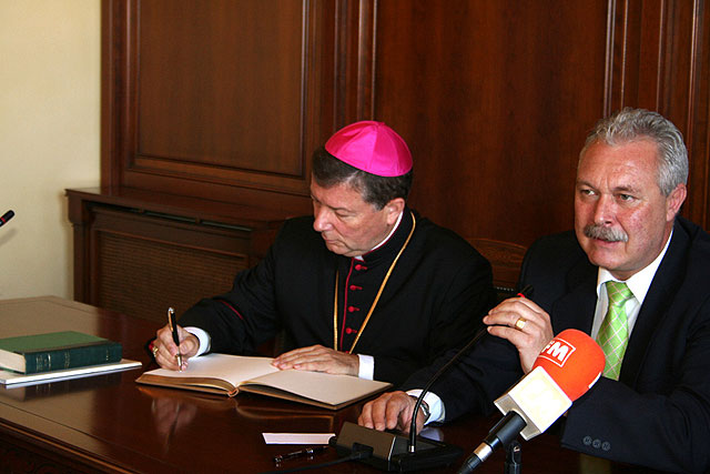 Cehegn recibe con todos los honores al Obispo de Begastri - 6