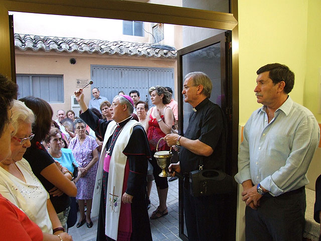El obispo Reig Plá inaugura los nuevos salones parroquiales de Blanca - 1, Foto 1