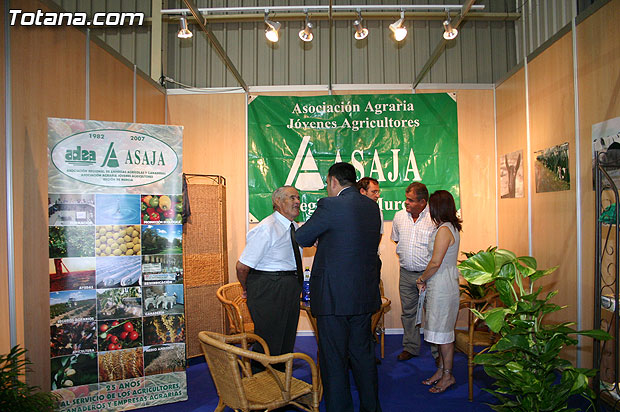 El alcalde y el concejal de ganadera acuden a la inauguracin de la Semana Nacional de Ganado Porcino de Lorca - 8
