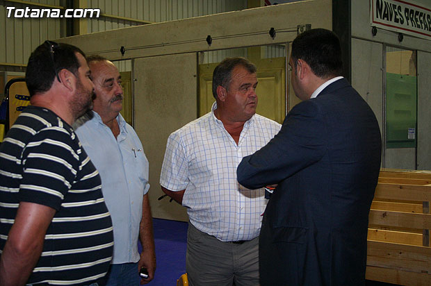 El alcalde y el concejal de ganadera acuden a la inauguracin de la Semana Nacional de Ganado Porcino de Lorca - 13