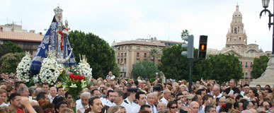 Más de 10.000 personas participan en la Romería en honor de la patrona de Murcia