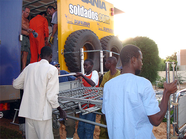 El ayuntamiento de San Javier contribuye con el proyecto En Ruta Solidaria que el próximo 5 de octubre partirá hacia Mauritania con varias toneladas de ayuda humanitaria - 1, Foto 1