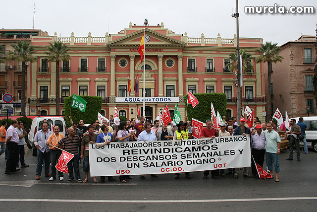La Cámara de Comercio de Murcia muestra su  preocupación por la consecuencia de la huelga  de Latbus en la economía - 1, Foto 1