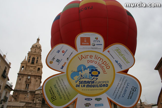 Decenas de personas montan en globo gracias a la celebracin de la Semana de la Movilidad - 2