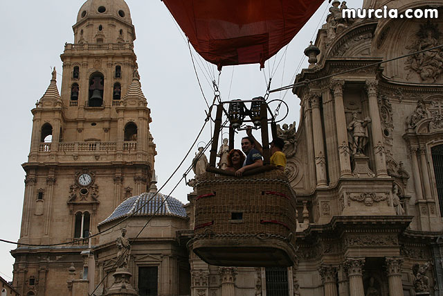 Decenas de personas montan en globo gracias a la celebracin de la Semana de la Movilidad - 4