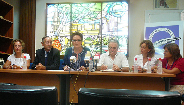 El ayuntamiento de Ceutí firma un convenio con el Centro UNESCO en Murcia para financiar un aula educativa en Paraguay - 1, Foto 1