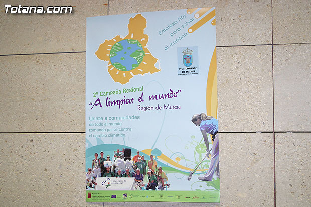 Totana promote awareness of the environment through adherence to the campaign "Clean Up the World", Foto 2