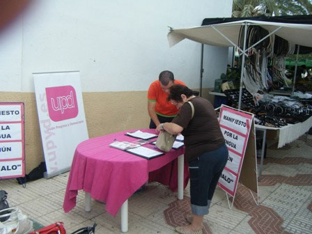 UPyD recoge firmas en Mazarrón en favor del Manifiesto por la lengua común - 2, Foto 2