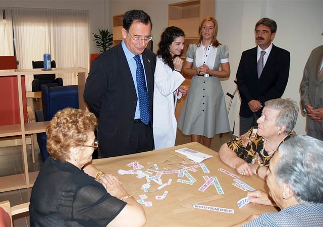 El consejero de Política Social inaugura el Centro de Estancias Diurnas de Alcantarilla - 1, Foto 1