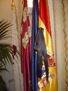 El consistorio local muestra su repulsa por el asesinato del brigada Luis Conde en Santoña por la banda terrorista ETA, Foto 2