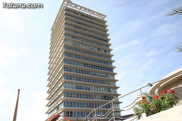 El consejero de política social recibe al alcalde de Totana y al concejal de bienestar social, Foto 2