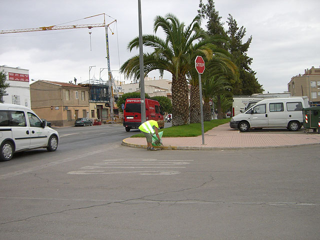 More than fifty people unemployed and have started working on sanitation and cleanliness of roads munincipio, Foto 1