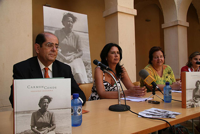 La exposición itinerante sobre Carmen Conde ha sido inaugurada en Melilla, su último destino - 1, Foto 1