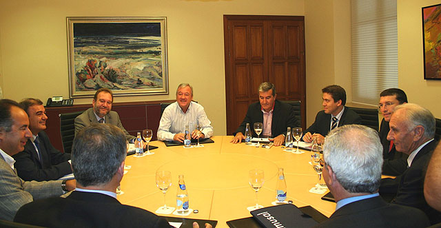 El primer ‘Plan regional de economía social’ impulsará la creación de empresas y empleo en el sector hasta el año 2011 - 1, Foto 1