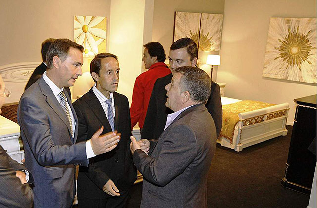 Severiano Arias asiste a la Feria Hábitat 2008 de Valencia - 1, Foto 1