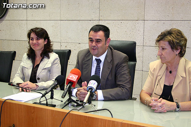 La Asociación de Artesanos de Totana percibe 6.000 euros para incentivar la promoción y el desarrollo del sector, Foto 4