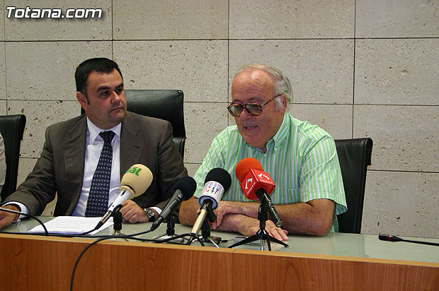 El Ayuntamiento renueva el convenio con el Centro Tecnológico Regional de Artesanía de Totana, Foto 2