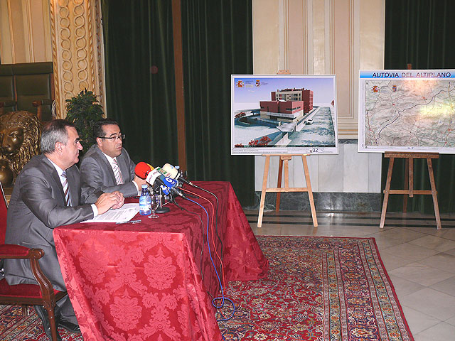 El delegado del Gobierno anuncia que Jumilla podría estar conectada con Murcia y Madrid, por autovía, en 2010 - 2, Foto 2