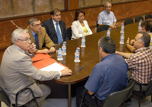 El Rectorado y la representación sindical de la Universidad de Murcia constituyen la Mesa de Negociación - 2, Foto 2