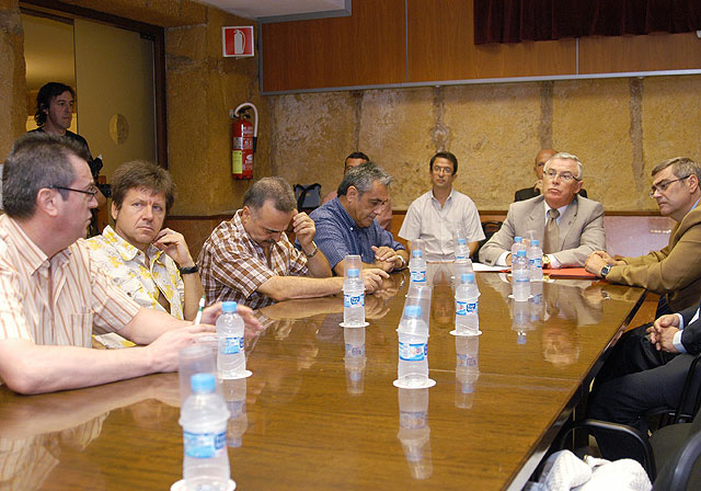 El Rectorado y la representación sindical de la Universidad de Murcia constituyen la Mesa de Negociación - 3, Foto 3