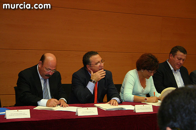 La Comunidad firma 58 convenios con los ayuntamientos de la Regin para atencin social - 1