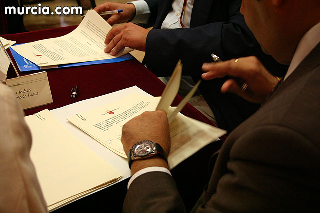 La Comunidad firma 58 convenios con los ayuntamientos de la Regin para atencin social - 7