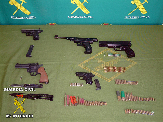 Operación “CULOTE”: La Guardia Civil desmantela una red organizada dedicada al tráfico ilícito de armas - 1, Foto 1