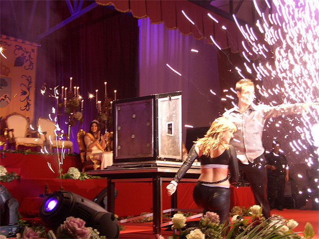 Santomera hace frente a la lluvia para volcarse con las Reinas de sus Fiestas - 5, Foto 5