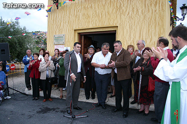 El alcalde y autoridades locales inauguran la primera fase de las obras de adecuación del camino de “El Purgatorio” de la diputación de La Sierra, Foto 3