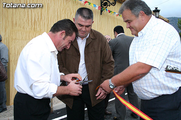 El alcalde y autoridades locales inauguran la primera fase de las obras de adecuación del camino de “El Purgatorio” de la diputación de La Sierra, Foto 5