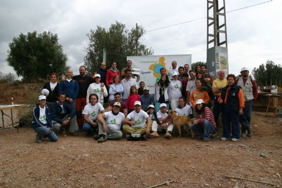Los voluntarios ambientales comenzaron la campaña “Limpiar el Mundo 2008” limpiando la Rambla Celada, Foto 1