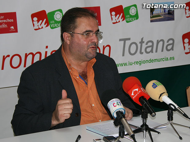 Según IU, “el Pleno de Totana, con los votos del PP, abre la puerta a subidas de impuestos y privatizaciones, poniendo de manifiesto la parálisis del Gobierno Municipal”, Foto 1