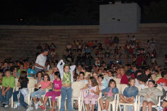 El programa de teatro infantil y familia 2008 finaliza con la obra de teatro Auuu!! con gran afluencia de pblico, Foto 2