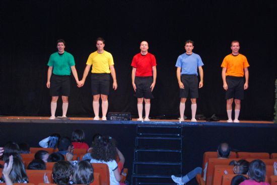 El programa de teatro infantil y familia 2008 finaliza con la obra de teatro Auuu!! con gran afluencia de pblico, Foto 3