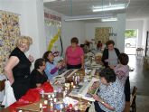 Veinte mujeres han participado en un curso de pintura en telas celebrado en Las Encebras