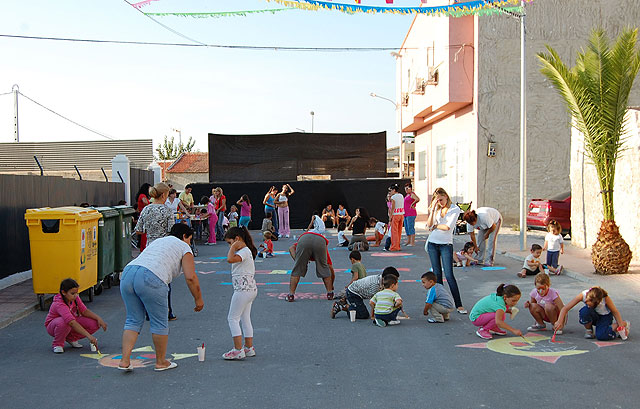 Niños y mayores protagonizan el primero de octubre en las fiestas de La Media Legua - 1, Foto 1