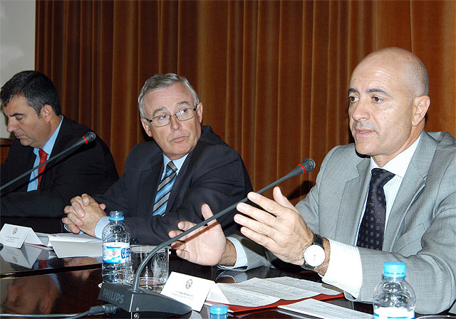 La Universidad de Murcia realizará un estudio sobre la escultura en los espacios públicos - 1, Foto 1