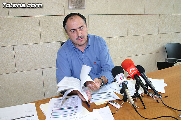 Valverde Reina hace balance de la Junta de Gobierno de ayer y del último Pleno celebrado el pasado martes, Foto 3