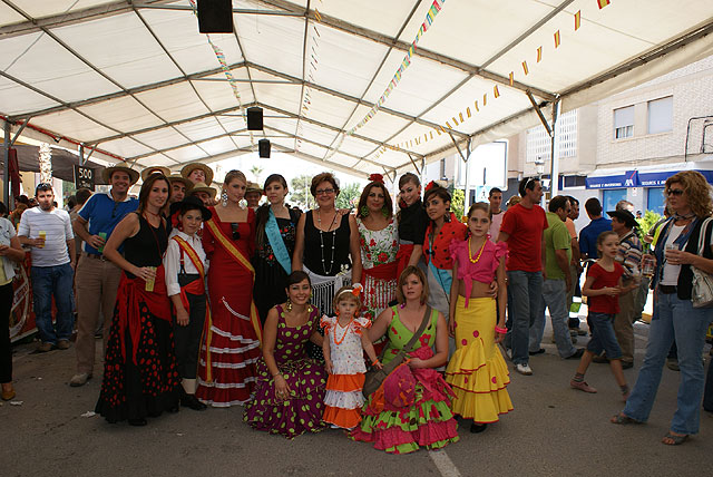 La tradicional Feria de Mediodía Rociera inaugura las fiestas de día del municipio - 1, Foto 1