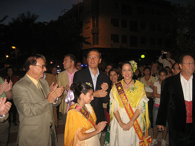 El Alcalde de Murcia ha acompañado a los miembros de la peña  El Membrillo en la inauguracin de su nueva sede en Santiago y Zarache - 1