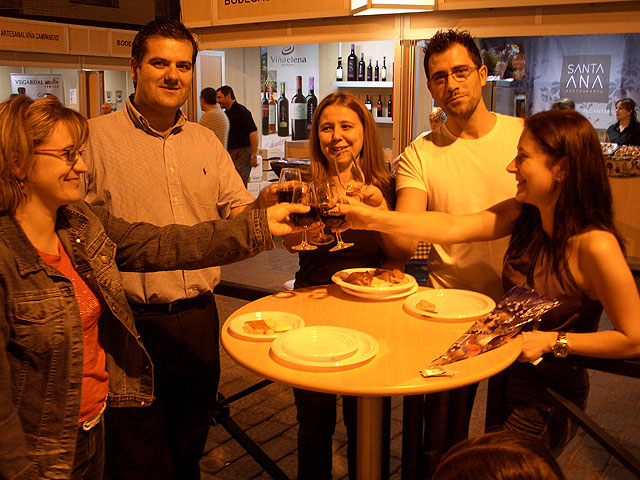 Ms de 10.000 visitantes demuestran “su devocin” por San Vino - 1